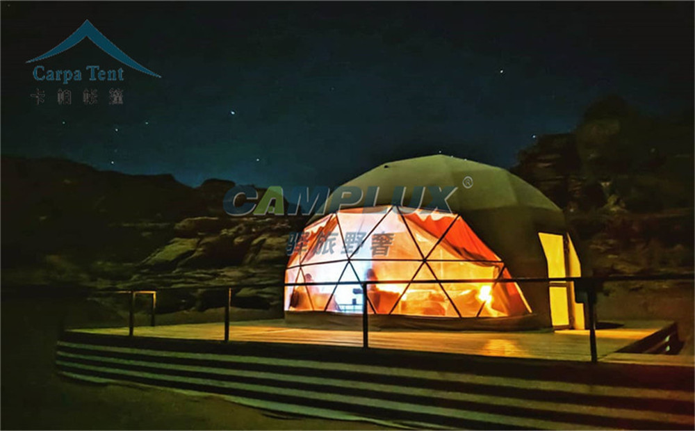 瓦迪拉姆营地星空帐篷酒店