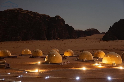沙漠里的豪华星空帐篷酒店